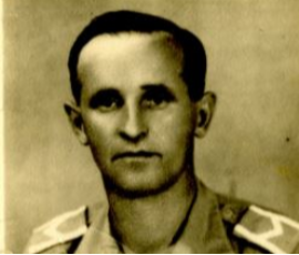 Jan Lasończyk - zdjęcie z książeczki wojskowej